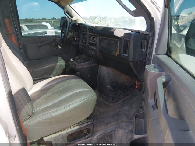 1GTW7AFFXH1138173 GMC Savana 2500 Work Van
