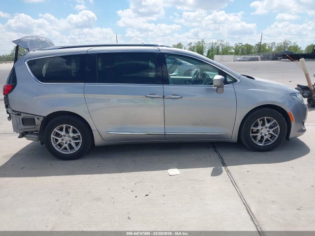 Продаж на аукціоні авто 2020 Chrysler Pacifica Touring L, vin: 2C4RC1BG0LR115397, номер лоту: 44747495