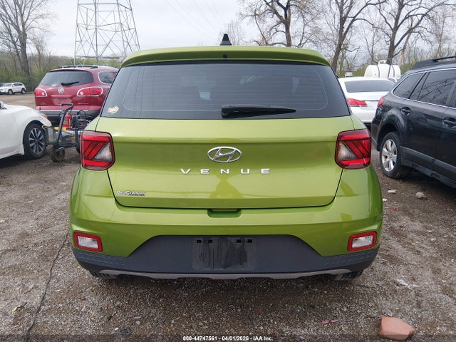 44747561 :رقم المزاد ، KMHRB8A33MU114223 vin ، 2021 Hyundai Venue Se مزاد بيع