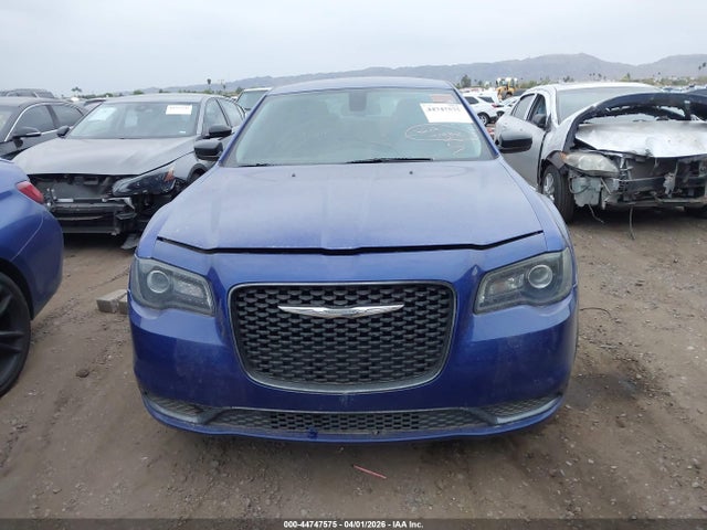 2019 Chrysler 300 Touring მანქანა იყიდება აუქციონზე, vin: 2C3CCAAG1KH506400, აუქციონის ნომერი: 44747575
