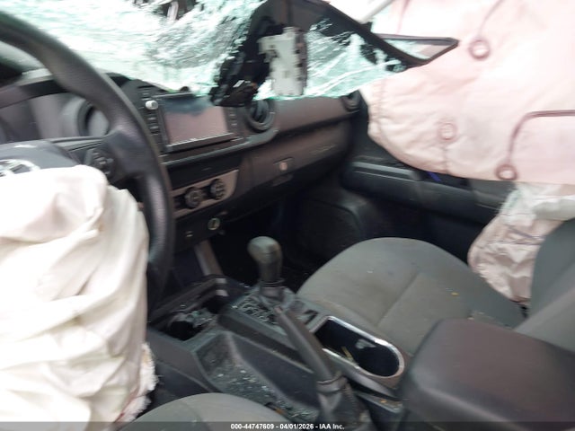 2019 TOYOTA TACOMA 5TFAX5GN0KX153048 Photo 4