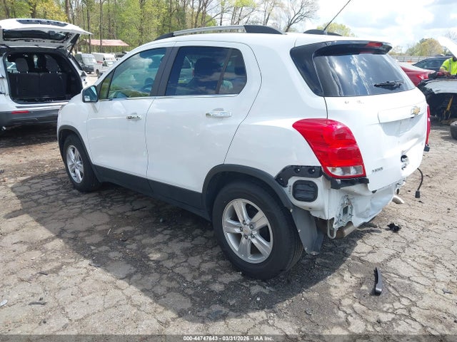 44747643 :رقم المزاد ، KL7CJLSBXJB733864 vin ، 2018 Chevrolet Trax Lt مزاد بيع