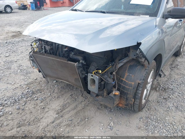 2019 Hyundai Kona Se მანქანა იყიდება აუქციონზე, vin: KM8K12AA5KU243187, აუქციონის ნომერი: 44747653