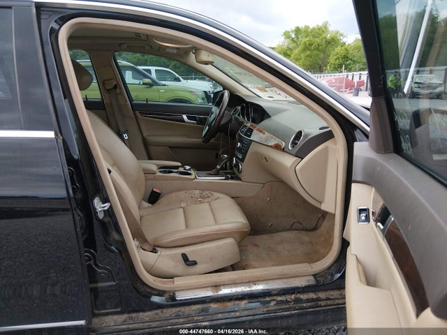 44747660 :رقم المزاد ، WDDGF8AB5DR271851 vin ، 2013 Mercedes-benz C 300 Sport 4matic مزاد بيع