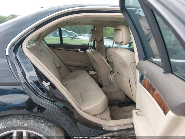 44747660 :رقم المزاد ، WDDGF8AB5DR271851 vin ، 2013 Mercedes-benz C 300 Sport 4matic مزاد بيع