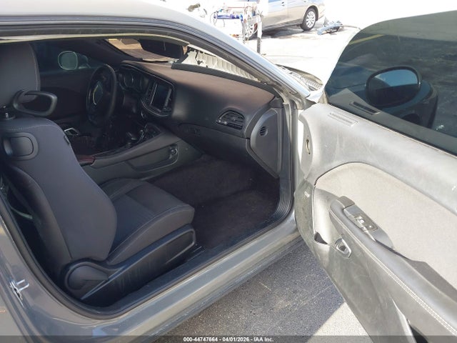 44747664 :رقم المزاد ، 2C3CDZBTXHH618550 vin ، 2017 Dodge Challenger R/t مزاد بيع