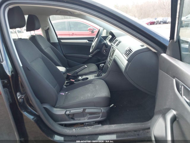 44747705 :رقم المزاد ، 1VWAS7A37GC053610 vin ، 2016 Volkswagen Passat 1.8t S مزاد بيع