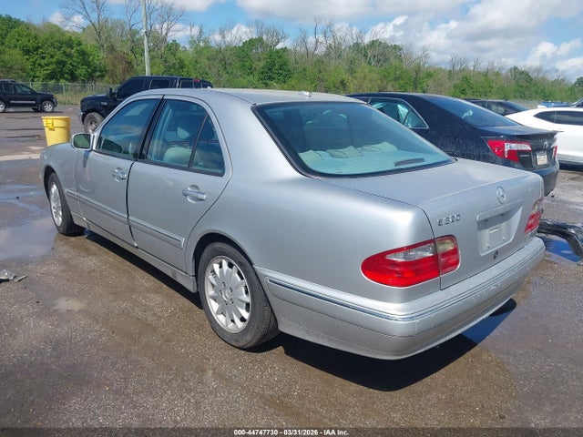 2000 Mercedes-benz E 320 მანქანა იყიდება აუქციონზე, vin: WDBJF65JXYA974029, აუქციონის ნომერი: 44747730