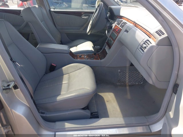 2000 Mercedes-benz E 320 მანქანა იყიდება აუქციონზე, vin: WDBJF65JXYA974029, აუქციონის ნომერი: 44747730