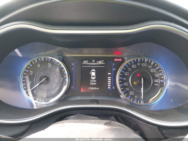 Продажа на аукционе авто 2015 Chrysler 200 Limited, vin: 1C3CCCAB4FN704479, номер лота: 44747738