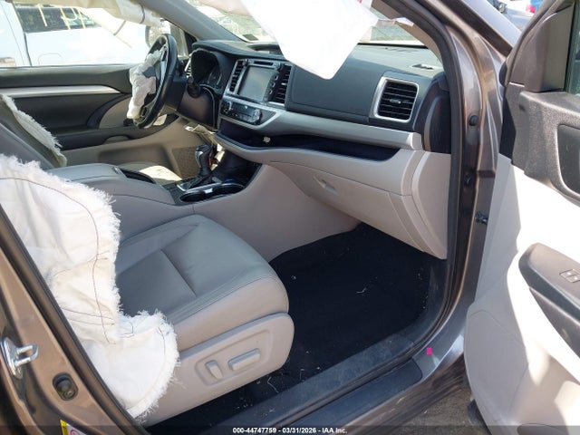 5TDJGRFH3JS039956 Toyota Highlander Hybrid Xle