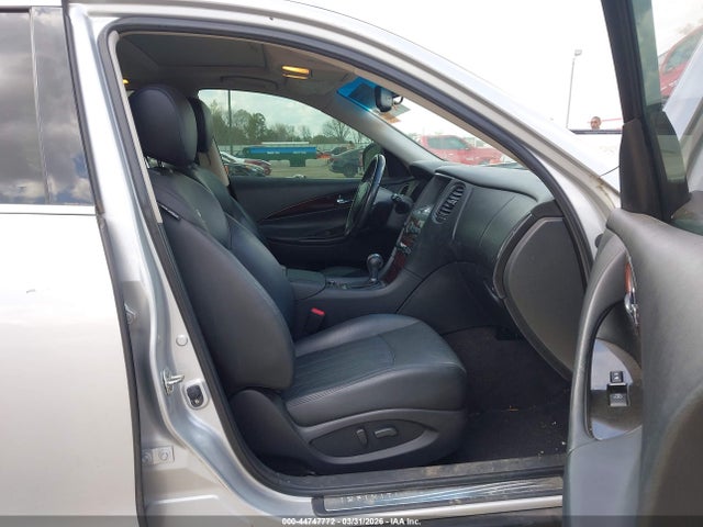 44747772 :رقم المزاد ، JN1AJ0HR1BM850531 vin ، 2011 Infiniti Ex35 Journey مزاد بيع