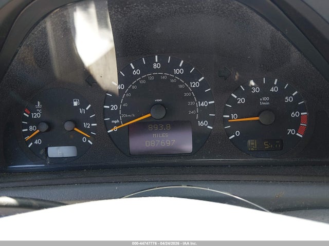 44747776 :رقم المزاد ، WDBLK65G52T113345 vin ، 2002 Mercedes-benz Clk 320 مزاد بيع