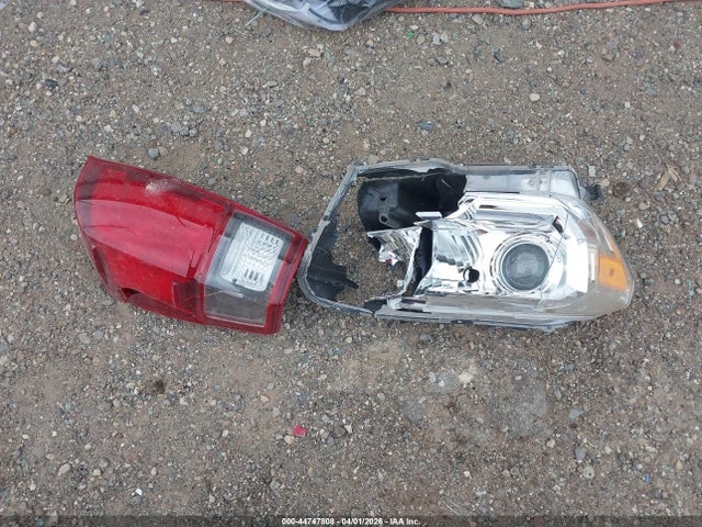 44747808 :رقم المزاد ، 3TYCZ5AN5PT148912 vin ، 2023 Toyota Tacoma Sr V6 مزاد بيع