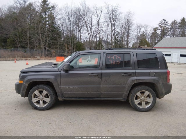 2016 Jeep Patriot Latitude მანქანა იყიდება აუქციონზე, vin: 1C4NJPFA3GD813749, აუქციონის ნომერი: 44747815