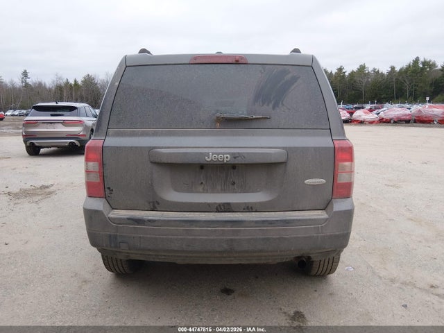 2016 Jeep Patriot Latitude მანქანა იყიდება აუქციონზე, vin: 1C4NJPFA3GD813749, აუქციონის ნომერი: 44747815