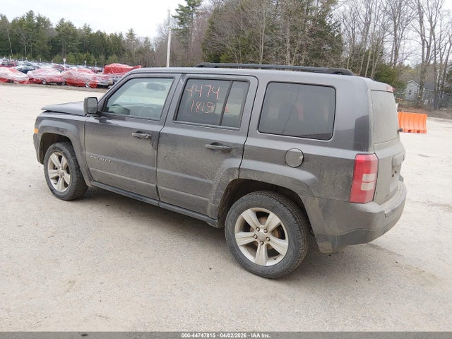 2016 Jeep Patriot Latitude მანქანა იყიდება აუქციონზე, vin: 1C4NJPFA3GD813749, აუქციონის ნომერი: 44747815
