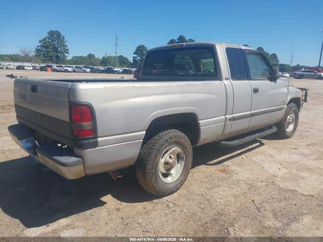2000 DODGE RAM 1500 3B7HC13Y5YM233950 Photo 3
