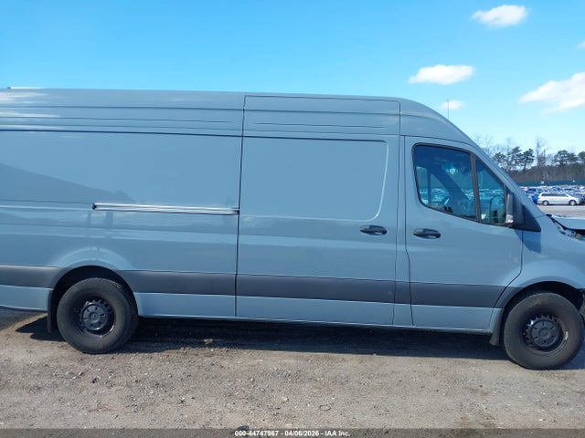 44747967 :رقم المزاد ، W1W4KCHY8RT181985 vin ، 2024 Mercedes-benz Sprinter 2500 High Roof 4-cyl Diesel مزاد بيع