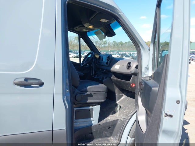 44747967 :رقم المزاد ، W1W4KCHY8RT181985 vin ، 2024 Mercedes-benz Sprinter 2500 High Roof 4-cyl Diesel مزاد بيع