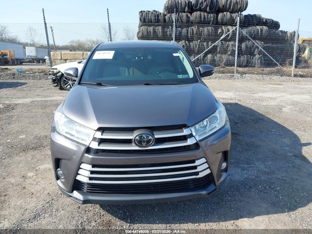 Toyota Highlander Le Plus 2018 5TDZZRFH5JS280091 Image 12