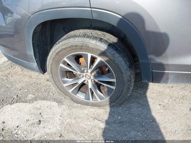 Toyota Highlander Le Plus 2018 5TDZZRFH5JS280091 Image 6