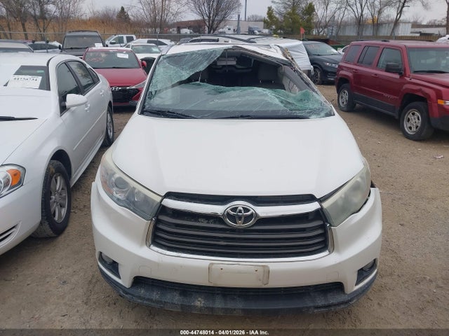 Продаж на аукціоні авто 2015 Toyota Highlander Xle V6, vin: 5TDJKRFH3FS109378, номер лоту: 44748014