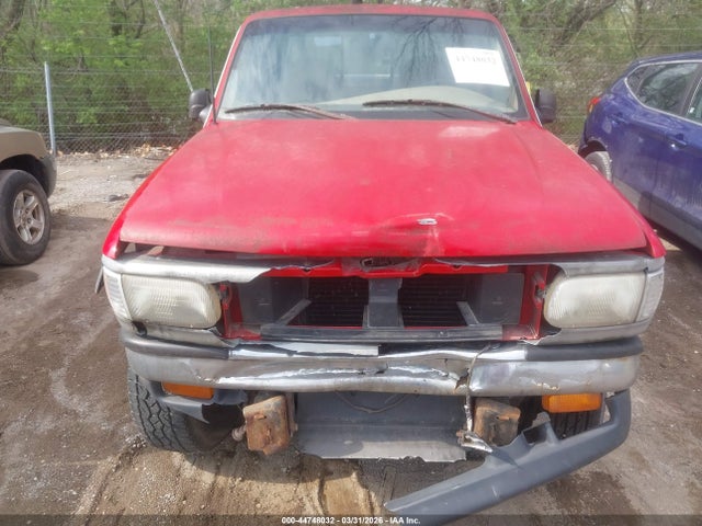1996 Mazda B4000 Cab Plus მანქანა იყიდება აუქციონზე, vin: 4F4DR17X9TTM18969, აუქციონის ნომერი: 44748032