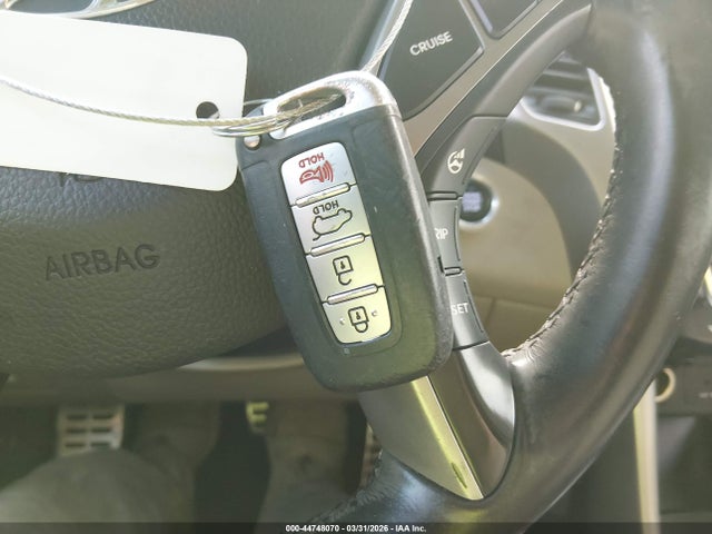 KMHD35LH8EU173283 Hyundai ELANTRA GT