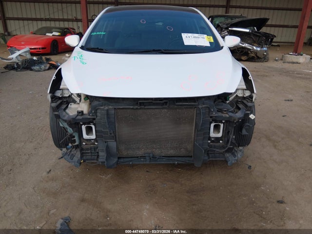 KMHD35LH8EU173283 Hyundai ELANTRA GT