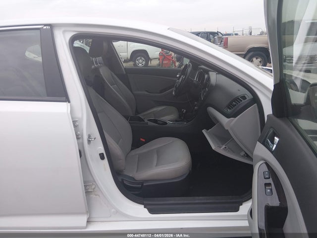 2015 Kia Optima Ex მანქანა იყიდება აუქციონზე, vin: 5XXGN4A77FG392579, აუქციონის ნომერი: 44748112