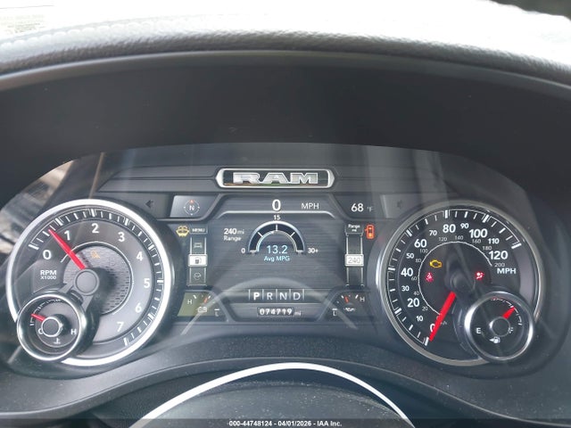 Продажа на аукционе авто 2019 Ram 1500 Laramie  4x4 5'7 Box, vin: 1C6SRFJTXKN718470, номер лота: 44748124