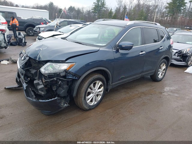 KNMAT2MV2FP538633 Nissan ROGUE SV