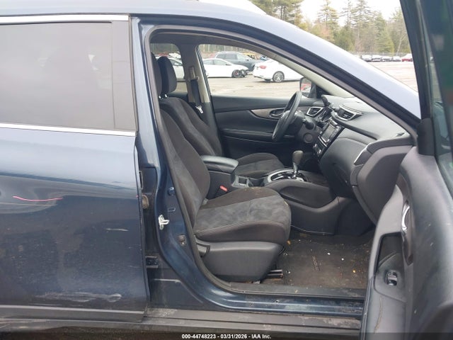 KNMAT2MV2FP538633 Nissan ROGUE SV