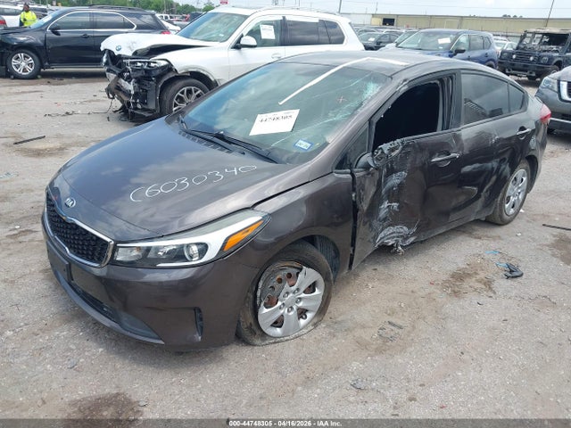 Продаж на аукціоні авто 2017 Kia Forte Lx, vin: 3KPFK4A7XHE085214, номер лоту: 44748305