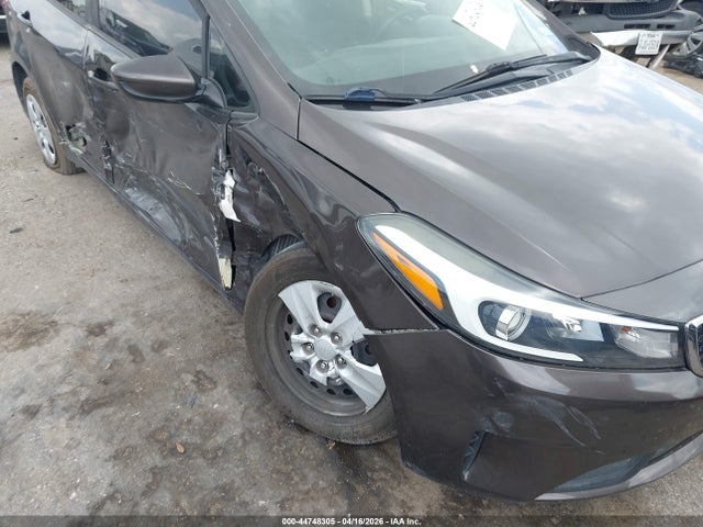 Продаж на аукціоні авто 2017 Kia Forte Lx, vin: 3KPFK4A7XHE085214, номер лоту: 44748305