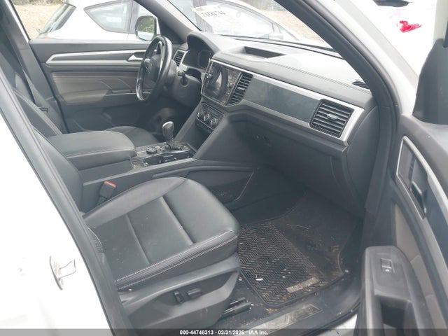 Продаж на аукціоні авто 2022 Volkswagen Atlas Cross Sport 3.6l V6 Sel R-line, vin: 1V2SE2CA9NC213625, номер лоту: 44748313