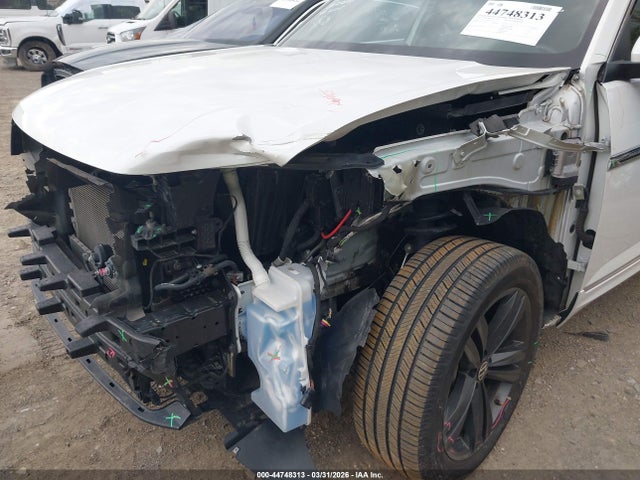 Продаж на аукціоні авто 2022 Volkswagen Atlas Cross Sport 3.6l V6 Sel R-line, vin: 1V2SE2CA9NC213625, номер лоту: 44748313