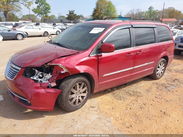 2015 Chrysler Town & Country Touring მანქანა იყიდება აუქციონზე, vin: 2C4RC1BG5FR628326, აუქციონის ნომერი: 44748327