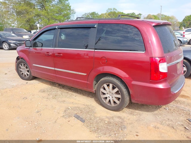2015 Chrysler Town & Country Touring მანქანა იყიდება აუქციონზე, vin: 2C4RC1BG5FR628326, აუქციონის ნომერი: 44748327