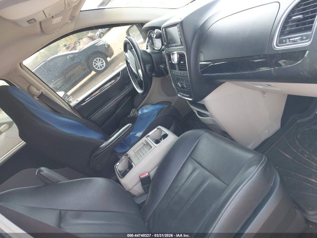 2015 Chrysler Town & Country Touring მანქანა იყიდება აუქციონზე, vin: 2C4RC1BG5FR628326, აუქციონის ნომერი: 44748327
