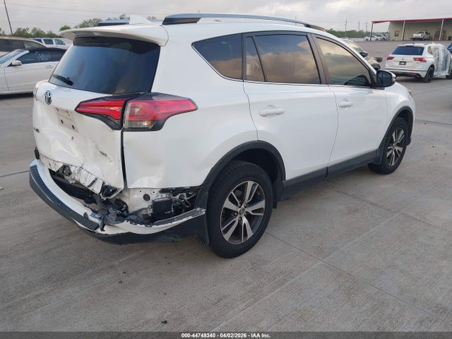 Toyota Rav4 Xle 2018 JTMWFREV9JJ744693 Image 4