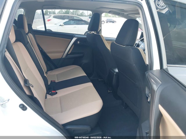 Toyota Rav4 Xle 2018 JTMWFREV9JJ744693 Image 8