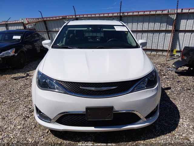 2018 Chrysler Pacifica Touring L მანქანა იყიდება აუქციონზე, vin: 2C4RC1BG1JR193068, აუქციონის ნომერი: 44748349