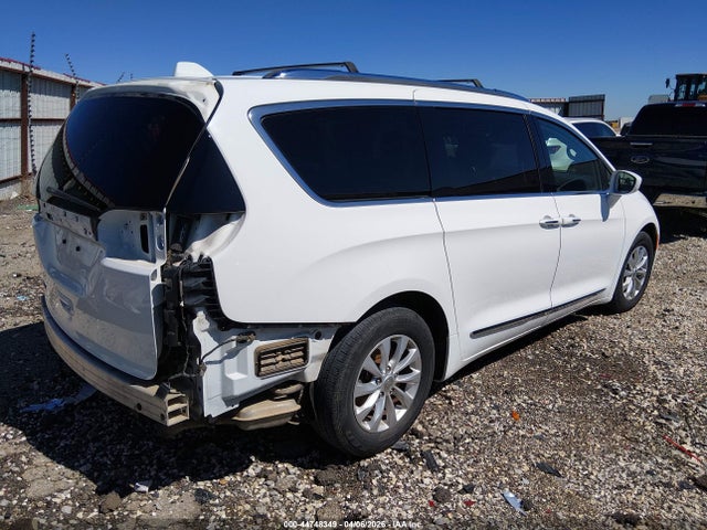 2018 Chrysler Pacifica Touring L მანქანა იყიდება აუქციონზე, vin: 2C4RC1BG1JR193068, აუქციონის ნომერი: 44748349