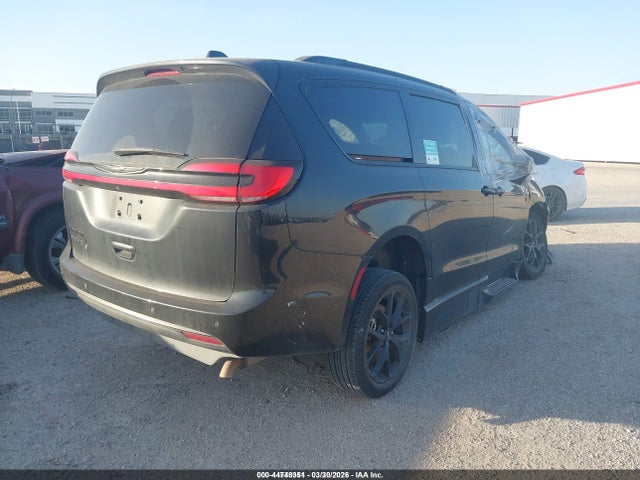 2023 Chrysler Pacifica Touring L მანქანა იყიდება აუქციონზე, vin: 2C4RC1BGXPR538297, აუქციონის ნომერი: 44748351