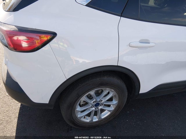 Продажа на аукционе авто 2022 Ford Escape Se Hybrid, vin: 1FMCU0BZ7NUA83421, номер лота: 44748352