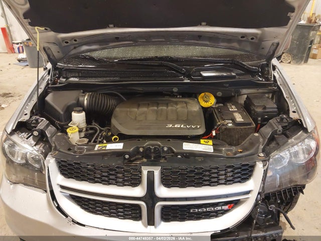 Продажа на аукционе авто 2016 Dodge Grand Caravan R/t, vin: 2C4RDGEG1GR242872, номер лота: 44748357