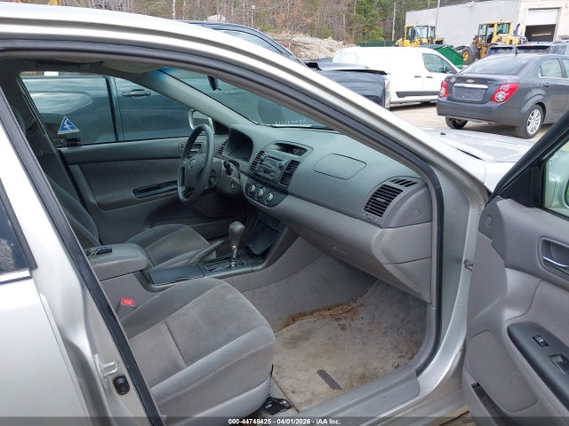 44748425 :رقم المزاد ، 4T1BE32K65U529166 vin ، 2005 Toyota Camry Le مزاد بيع