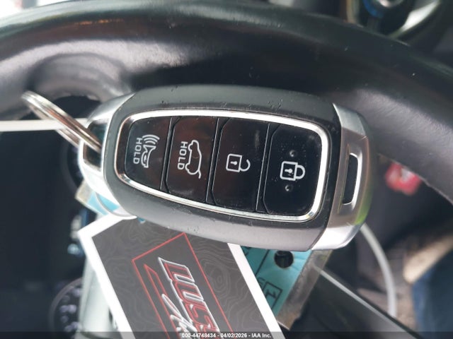 Продажа на аукционе авто 2019 Hyundai Elantra Gt, vin: KMHH35LE1KU110397, номер лота: 44748434